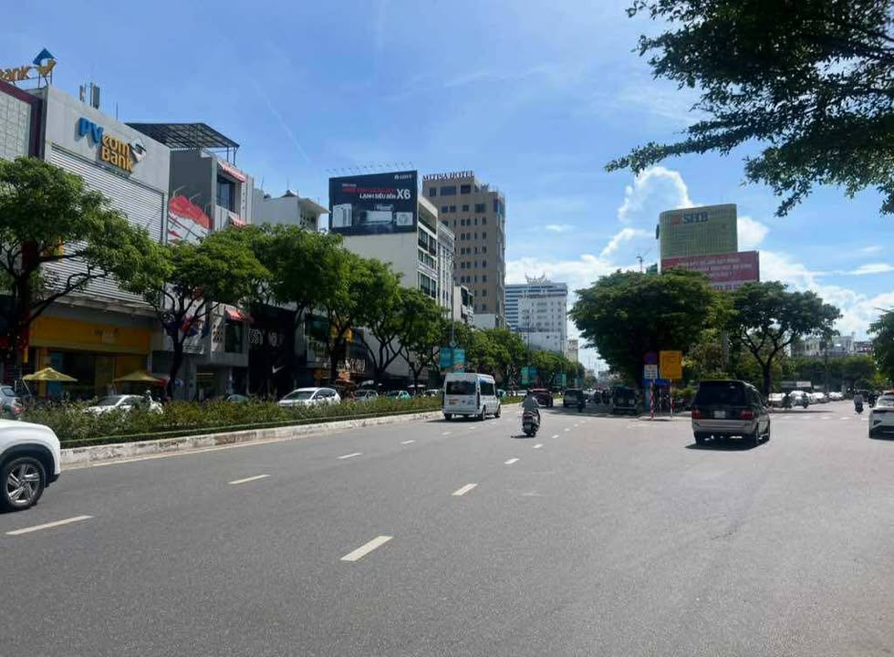 Đất mặt tiền Nguyễn Văn Linh, Hải Châu, Đà Nẵng 590m² - Cơ hội đầu tư vàng!