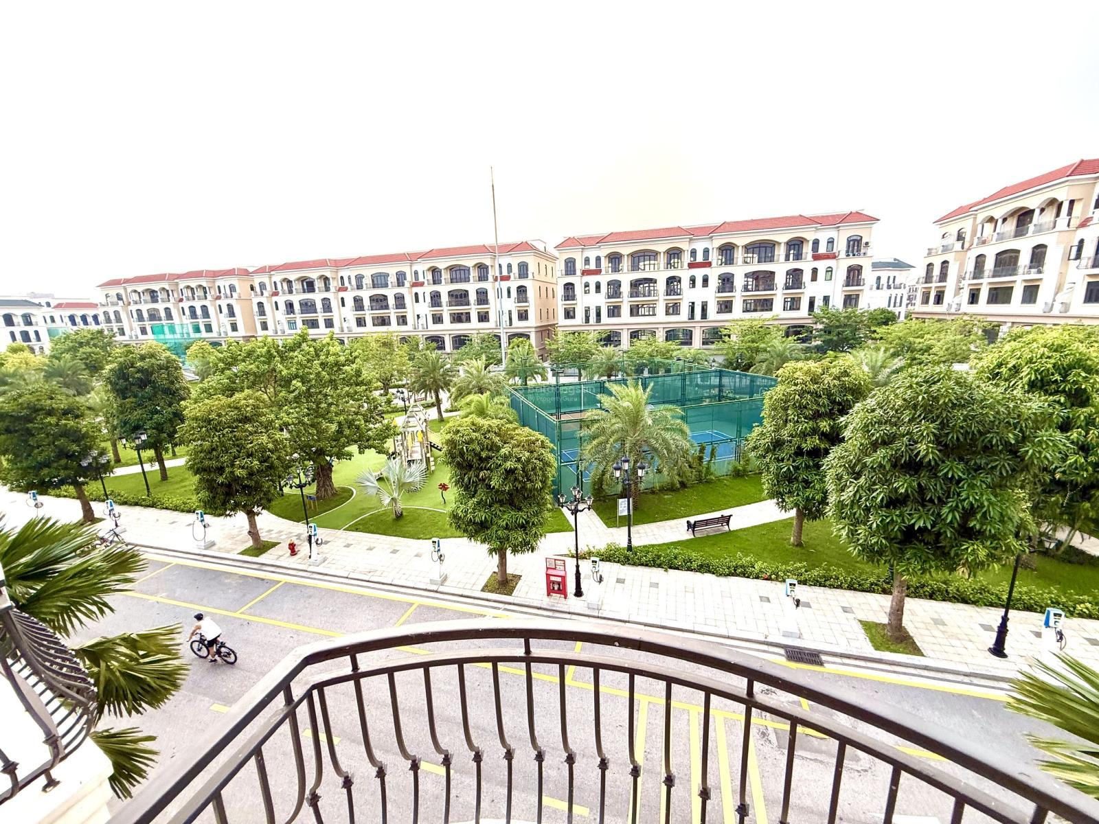 Nhà liền kề Chà Là 70m² giá 12 tỷ - View trực diện công viên xanh mát