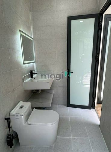 Bán nhà mặt tiền Thương Mại, Trung Chánh, Hóc Môn, 107m² - Giá chỉ 6,2 tỷ!