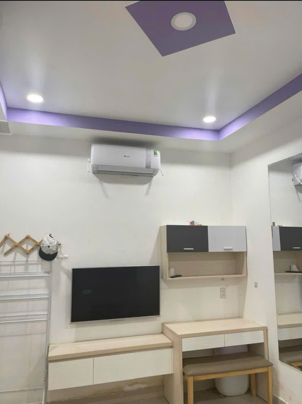 Nhà phố Vĩnh Hòa Nha Trang 64m² giá 5.9 tỷ - Gần biển, tiện ích đầy đủ!