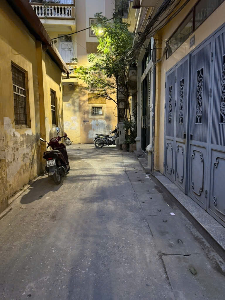 Nhà Đội Cấn Ba Đình 80m² giá thỏa thuận - Đầu tư sinh lời cao!