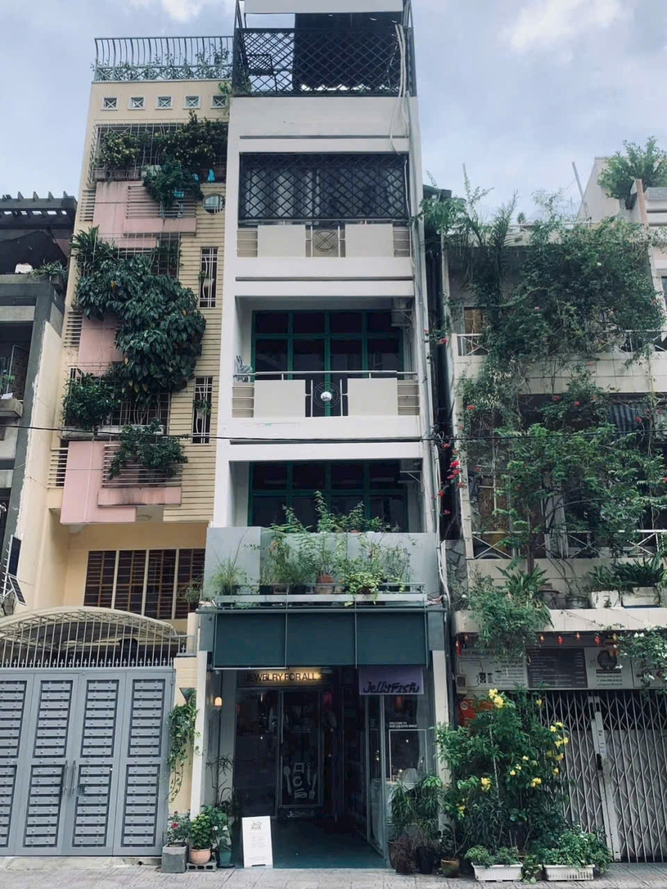 Nhà 2 mặt tiền trung tâm Quận 1 82m² giá chỉ 28 tỷ - Đầu tư sinh lời ngay!