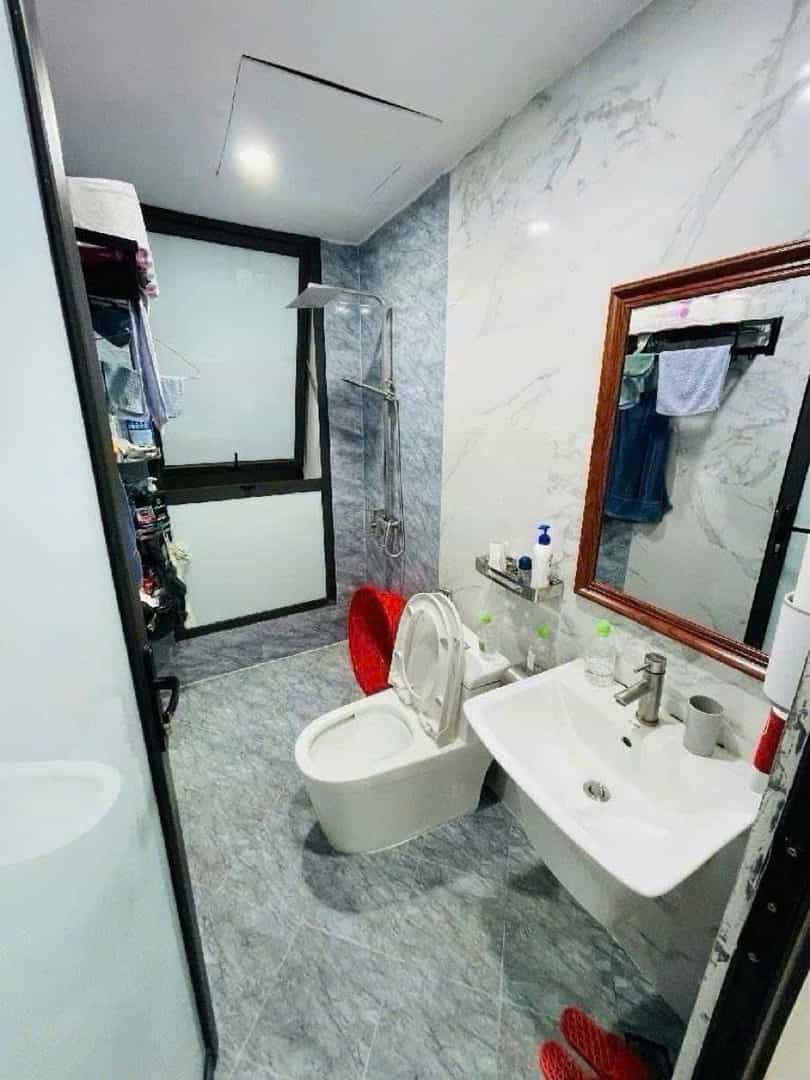 Bán gấp nhà mặt ngõ Hoàng Đạo Thành - Thanh Xuân - Hà Nội 50m² giá 9.8 tỷ - Sổ đỏ vuông đẹp!