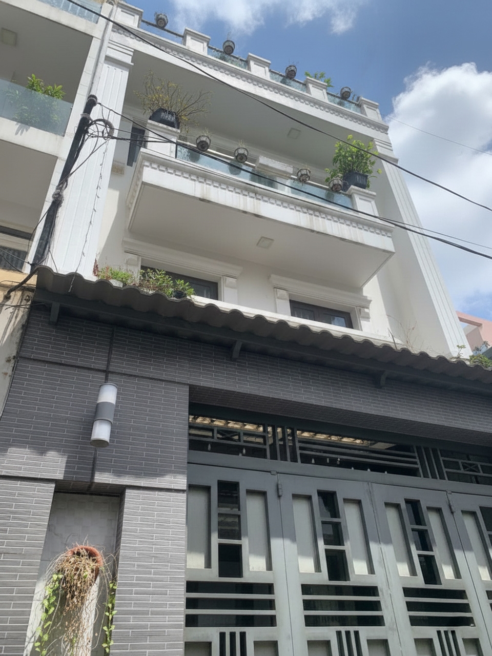 Nhà mặt tiền Lê Lai Tân Bình 69m² giá 10.3 tỷ - Giảm ngay 1.2 tỷ!