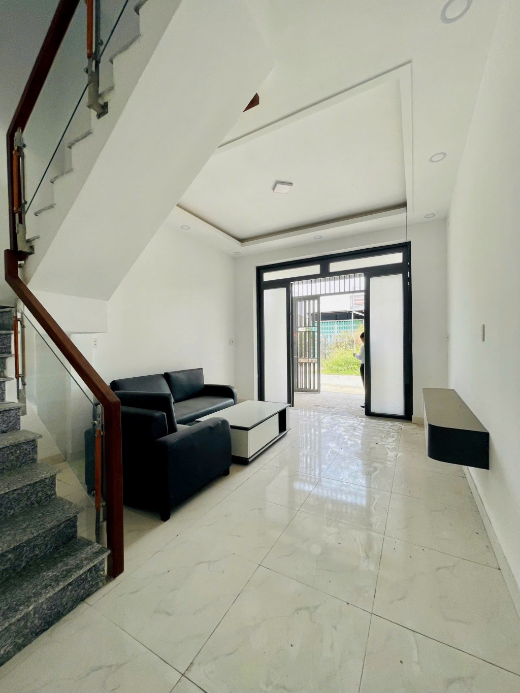 Nhà đẹp 1 trệt 1 lầu tại Mỹ Hạnh Nam, 40m² chỉ 755 triệu - Thiết kế hiện đại, sẵn sàng ở ngay!