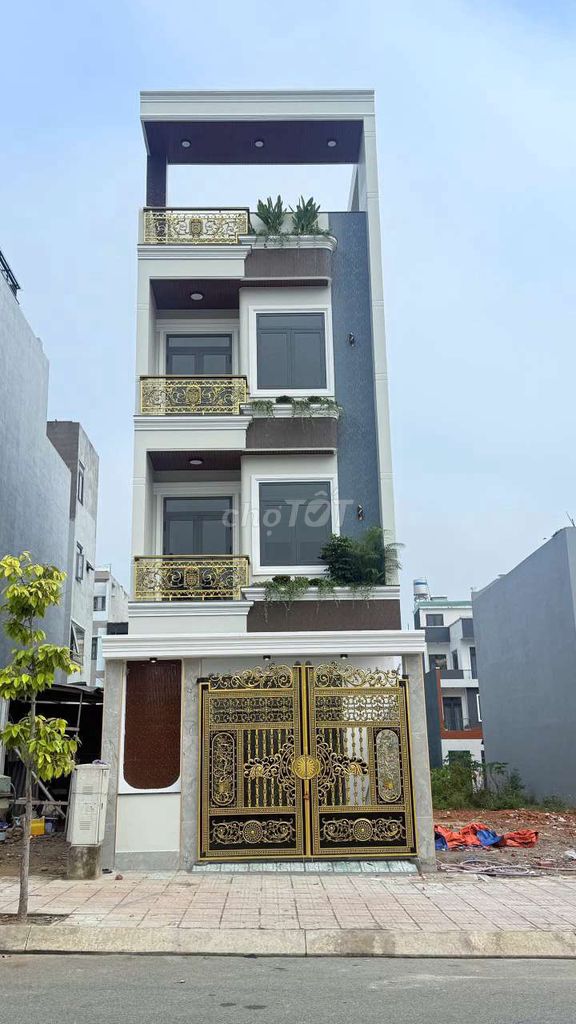 Nhà phố mặt tiền kinh doanh KDC Phú Hồng Thịnh, Dĩ An 90m² giá 9.5 tỷ - Đầu tư sinh lời ngay!