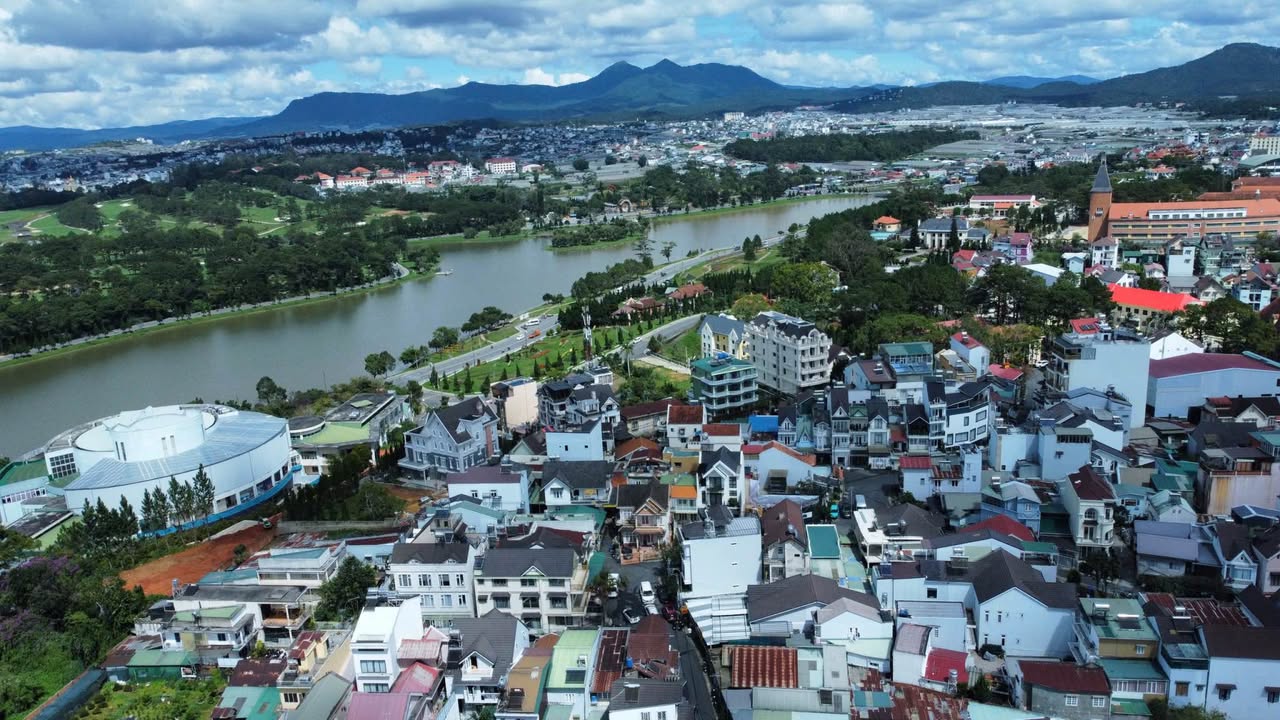 Lô đất vàng Nguyễn Trãi Đà Lạt 990m² giá 56 tỷ - Đầu tư sinh lời ngay lập tức!