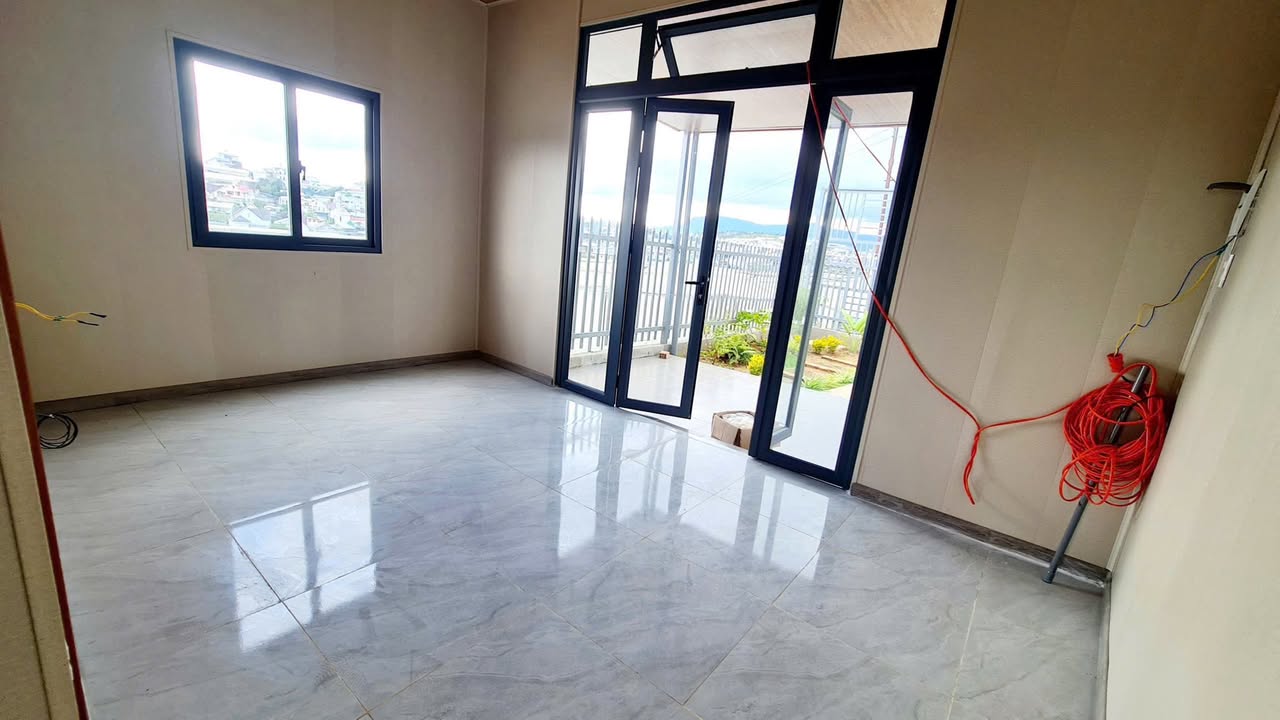 Nhà bán Phường 8 Đà Lạt 60m² giá 1.55 tỷ - Ô tô vào tận sân!