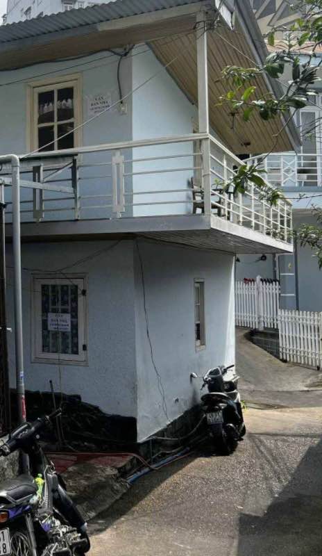 Nhà nhỏ xinh Đào Duy Từ, Đà Lạt 40m² giá chỉ 1.1 tỷ - Cơ hội không thể bỏ lỡ!