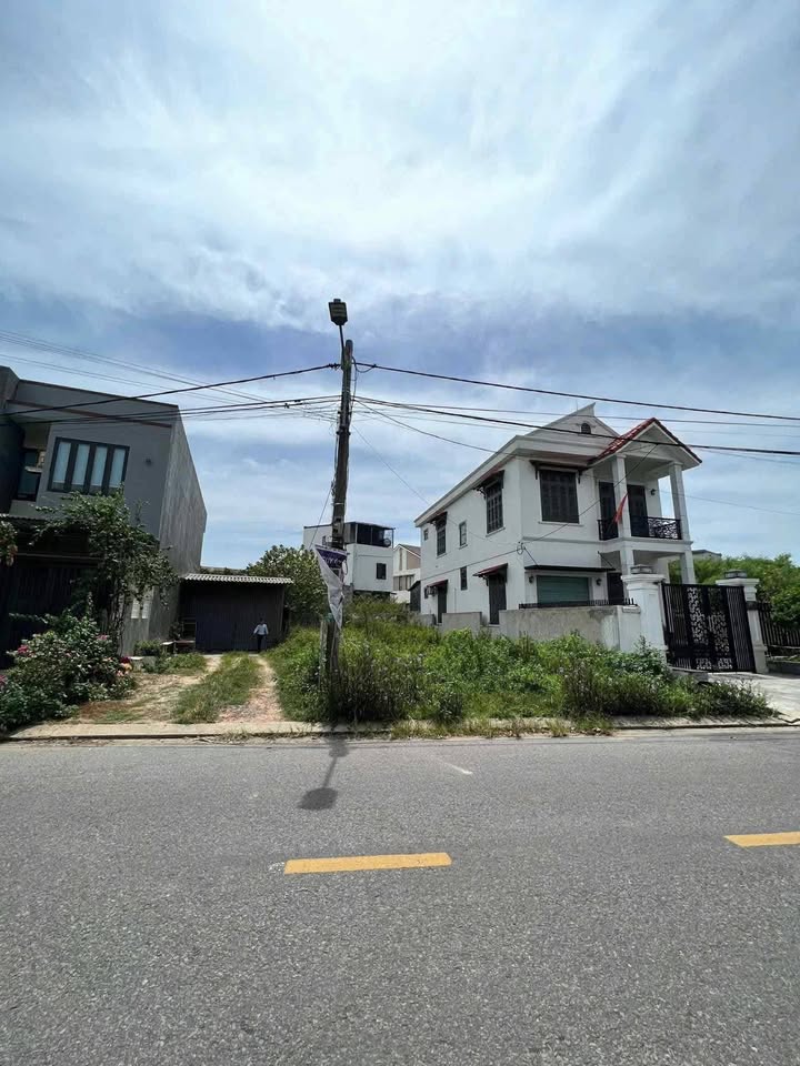 Đất mặt tiền Âu Cơ Đông Hà 200m² giá chỉ 1.9 tỷ - Đầu tư sinh lời ngay!