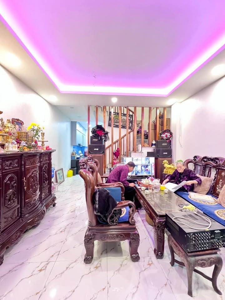 Nhà riêng Tân Mai, Hoàng Mai 48m² giá 3 tỷ - Tiện ích đầy đủ, an sinh tuyệt vời!