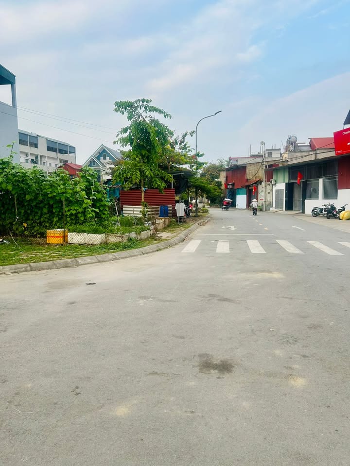 Đất nền Khu đô thị mới Bích Động 96m² giá 4.42 tỷ - Lô góc view công viên xanh