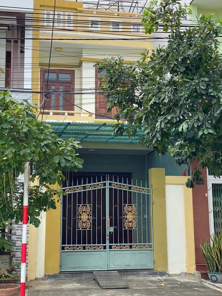 Nhà mặt tiền Lương Tấn Thịnh, Tuy Hòa 82m² giá 5.99 tỷ - Gần trung tâm!