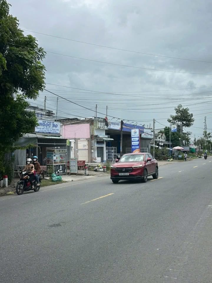 Nhà mặt tiền Quốc Lộ 1A, 198m² giá 2.7 tỷ - Đầu tư tuyệt vời!