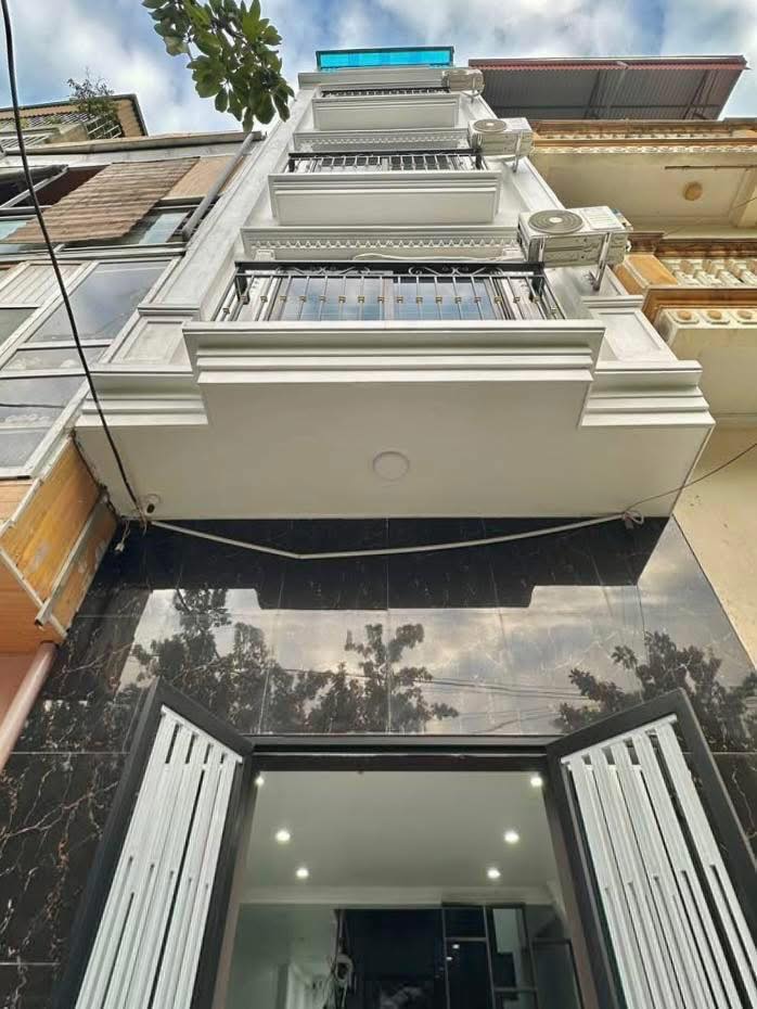 Nhà 4 tầng Tây Mỗ 43m² giá 6.55 tỷ - Vị trí đắc địa, ô tô gần!