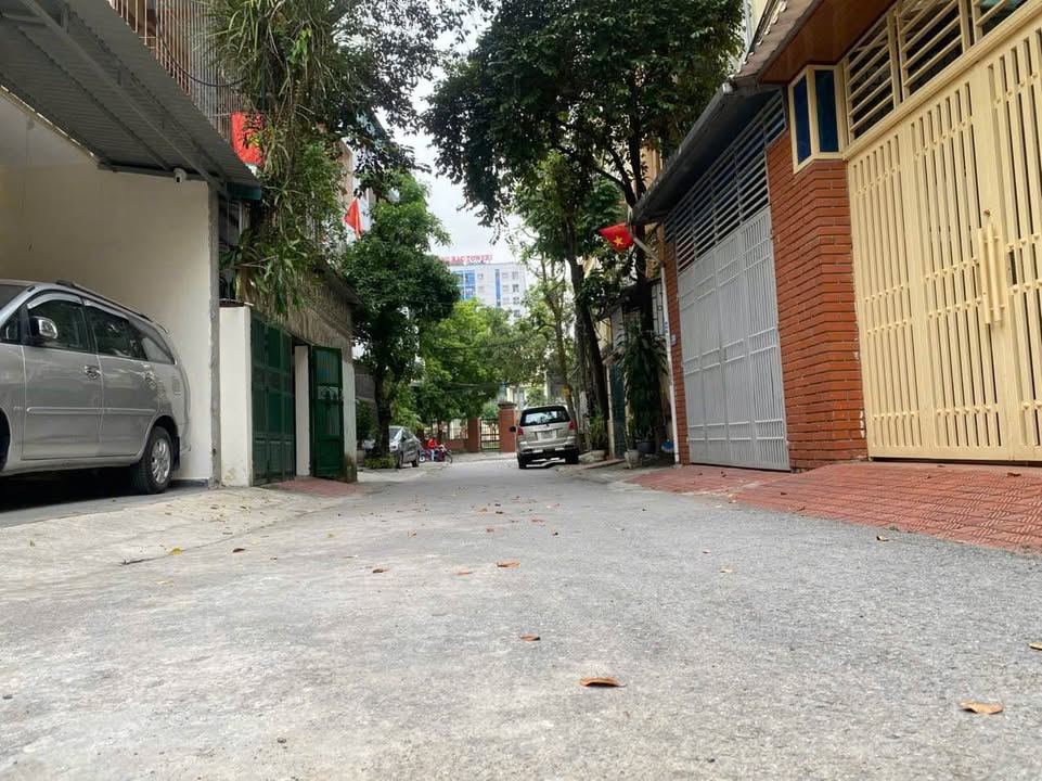 Nhà cấp 4 góc 2 mặt tiền tại Nguyên Hồng, 22m² giá 1 tỷ - Đầu tư sinh lời ngay!