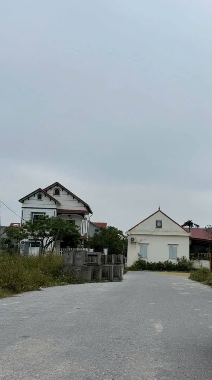 Đất nền bán gấp tại Phú Sơn, Hưng Yên - 80m² giá 3 tỷ, vị trí đắc địa!