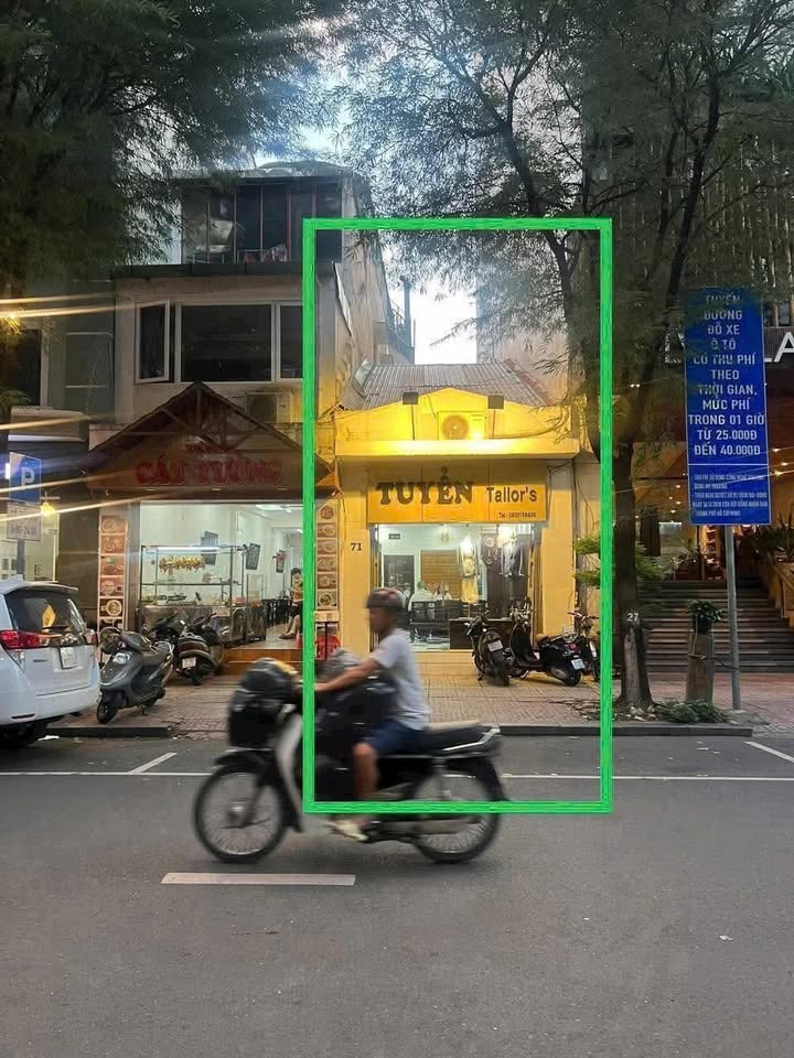 Nhà mặt tiền đường Thủ Khoa Huân, Quận 1 - Diện tích 93.8m² - Giá bán 82 tỷ VND, đầu tư sinh lời!