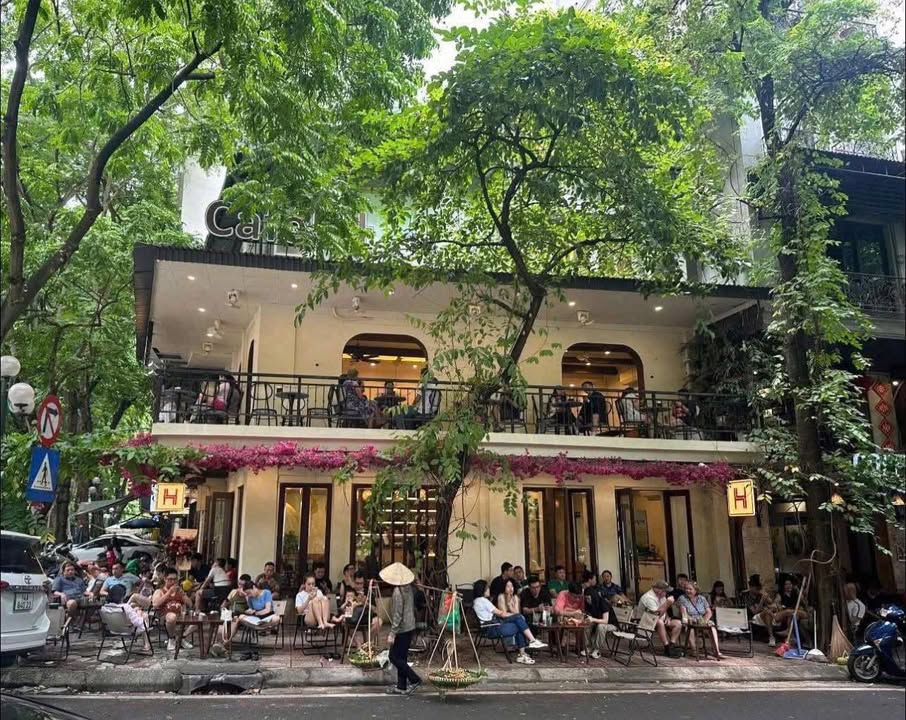 Cho thuê mặt bằng lô góc tại phố Tô Hiệu, Cầu Giấy, 100m² - Vị trí đỉnh cao cho mọi mô hình kinh doanh!