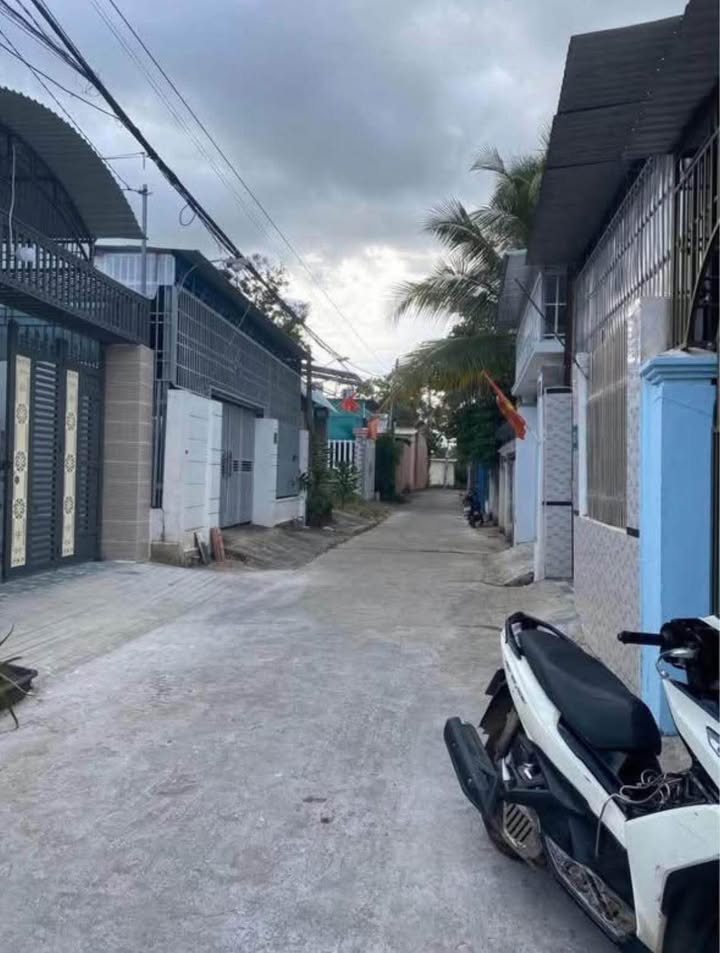 Đất Hẻm Ô Tô Trần Văn Hai, Kon Tum 270m² giá 1.6 tỷ - Khu Dân Cư Đông Đúc!