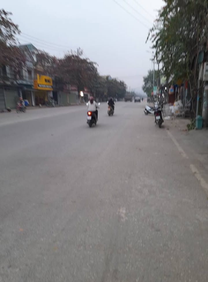 Nhà mặt đường Phạm Hùng - Lưỡng Vượng, Tuyên Quang 86m² giá chỉ 3.XX tỷ - Kinh doanh thuận lợi!