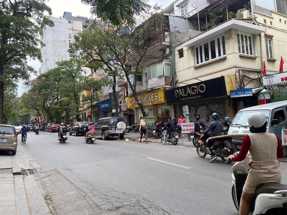 Bán nhà mặt phố Quán Thánh, Ba Đình 61m² giá 38 tỷ - Khu VIP kinh doanh sầm uất!