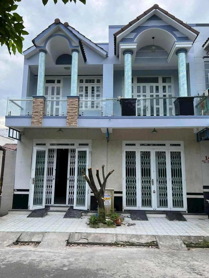 Nhà 2 tầng khu tái định cư Đại Học Y Dược Cần Thơ giá 9 tỷ - Vị trí lý tưởng để định cư!