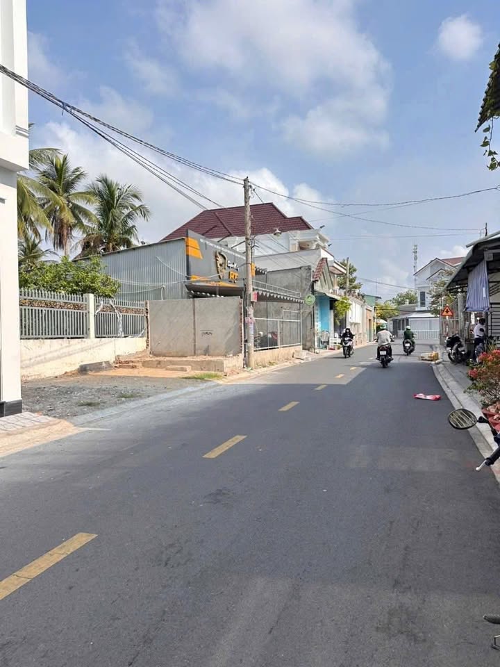 Đất nền mặt tiền đường Phạm Hữu Lầu, An Thới, 40m² giá 1 tỷ - Cơ hội đầu tư tuyệt vời!