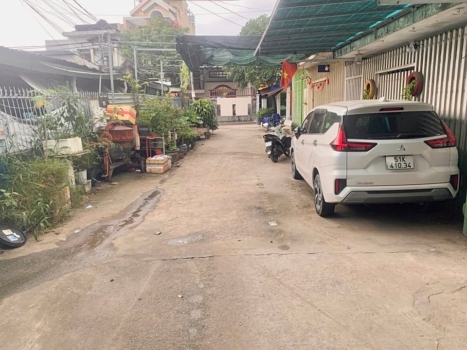 Nhà riêng Linh Xuân, Thủ Đức 108.2m² giá 5.5 tỷ - Hẻm ô tô, thuận lợi cho thuê!