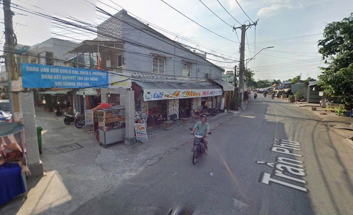 Nhà bán gần chợ Cua, phường 4, TP Vĩnh Long 92.6m² giá 900 triệu - Tiện nghi đầy đủ!