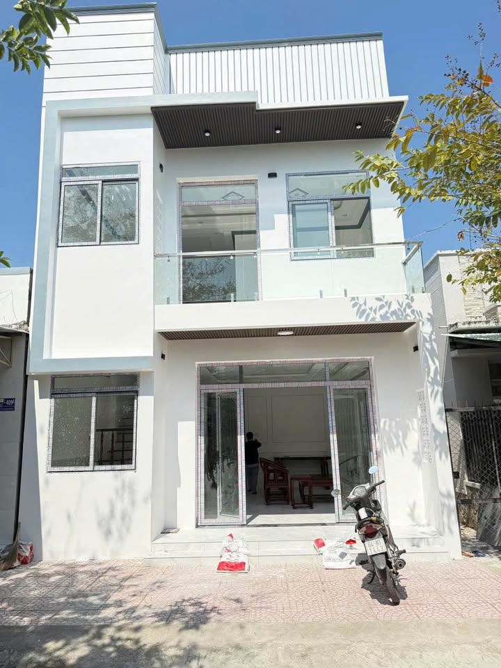 Nhà phố Tân Ngãi TP Vĩnh Long 83m² giá 2.45 tỷ - Sẵn sàng vào ở ngay!