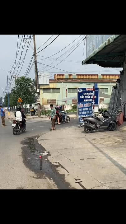 Nhà phố 3 tầng tại Dĩ An, Bình Dương 79m² giá 5.9 tỷ - Sổ hồng riêng ngay chính chủ!