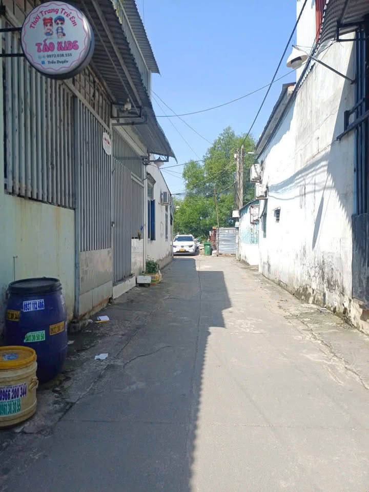 Nhà riêng 2 phòng ngủ tại Đường Cây Da, 60m² giá 1 tỷ - Sổ chung, pháp lý rõ ràng!