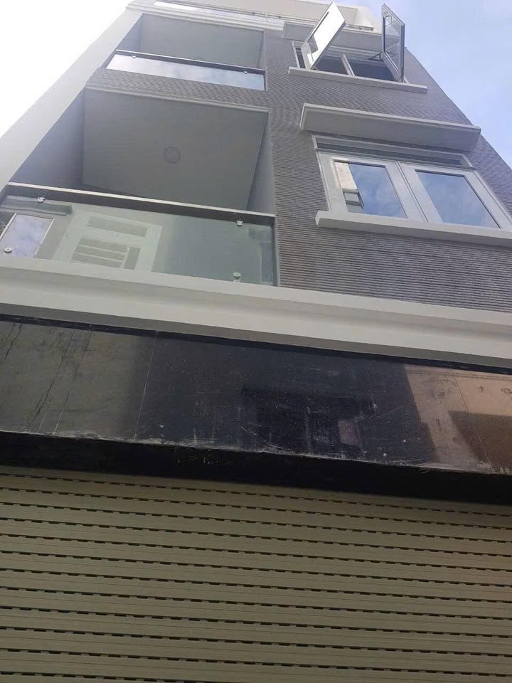 Nhà phố Nguyễn Thời Trung, Quận 5, 72m² - Nhà mới xây, vị trí an ninh!