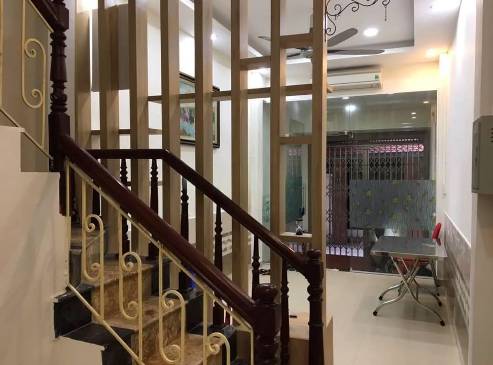 Nhà cho thuê tại ngõ 56 Đào Tấn, Ba Đình 45m² giá 13 triệu - Không thể bỏ lỡ!