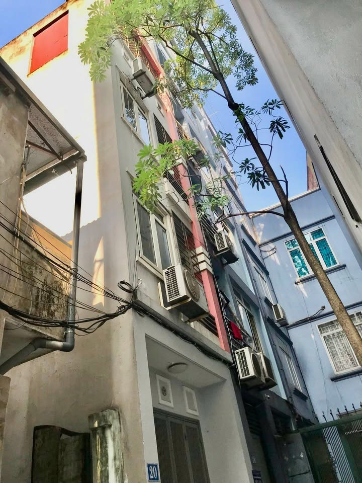Nhà nguyên căn 4 tầng ngõ 26 Trần Thái Tông, Cầu Giấy 35m² - Đầy đủ nội thất, sẵn sàng ở ngay!