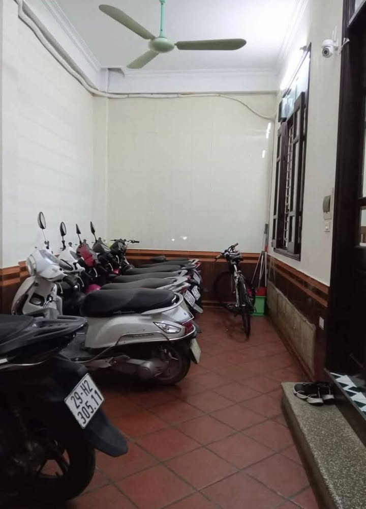 Phòng trọ cho thuê tại Ngã Tư Sở 28m² giá 3 triệu - An ninh tốt, tiện nghi đầy đủ!