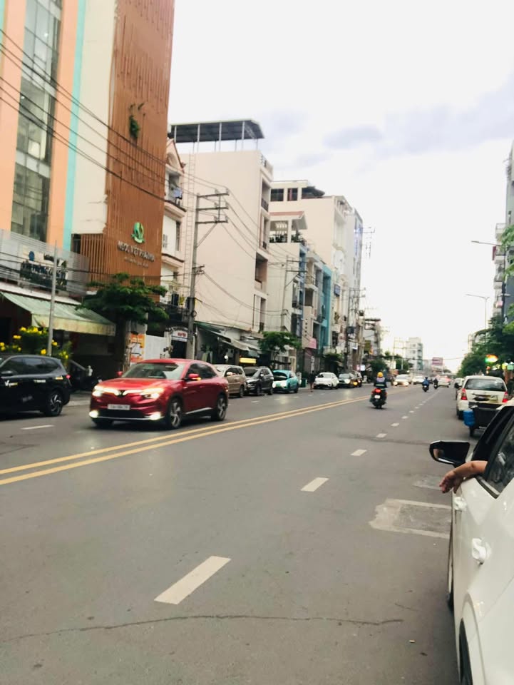 Bán nhà mặt tiền kinh doanh Hoàng Hoa Thám, Tân Bình, 57m² giá 16.6 tỷ - Đầu tư sinh lời ngay!