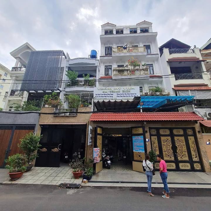 Nhà 6 tầng 80m² tại Gò Vấp giá 15.7 tỷ - Sổ đỏ chính chủ, hẻm xe hơi rộng rãi!