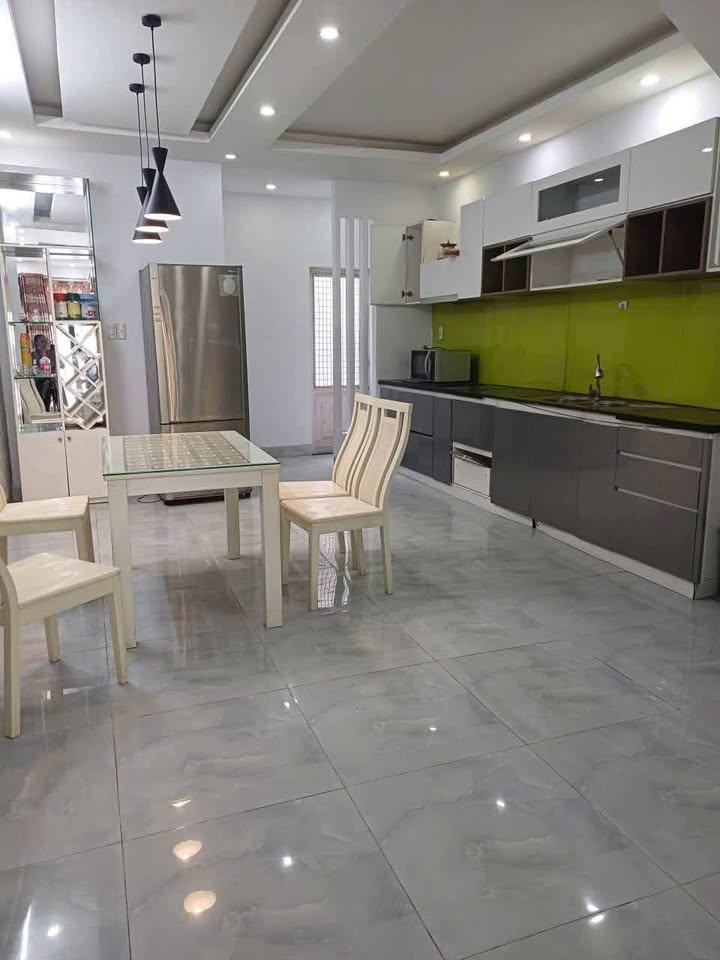 Nhà cho thuê mặt tiền Vũ Trọng Phụng, Hải Châu, 70m² - Giá chỉ 17 triệu/tháng!