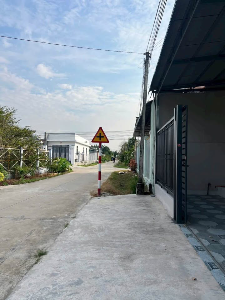 Nhà phố Thanh Điền, Châu Thành, Tây Ninh 73.5m² giá 660 triệu - Bán gấp, sổ đỏ chính chủ!