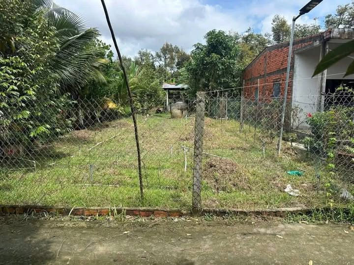 Đất nền Hòa Nghĩa, Chợ Lách 400m² giá 260 triệu - Cơ hội đầu tư tuyệt vời!