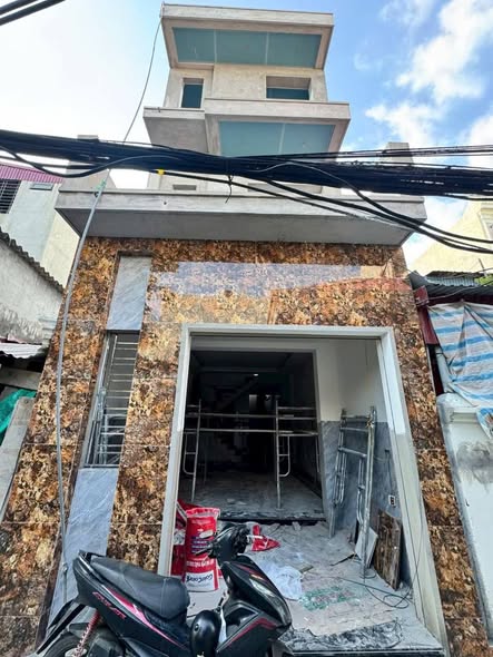 Nhà 3 tầng độc lập tại Đồng Hòa, Kiến An 56m² giá 2.8 tỷ - Dân cư sầm uất!