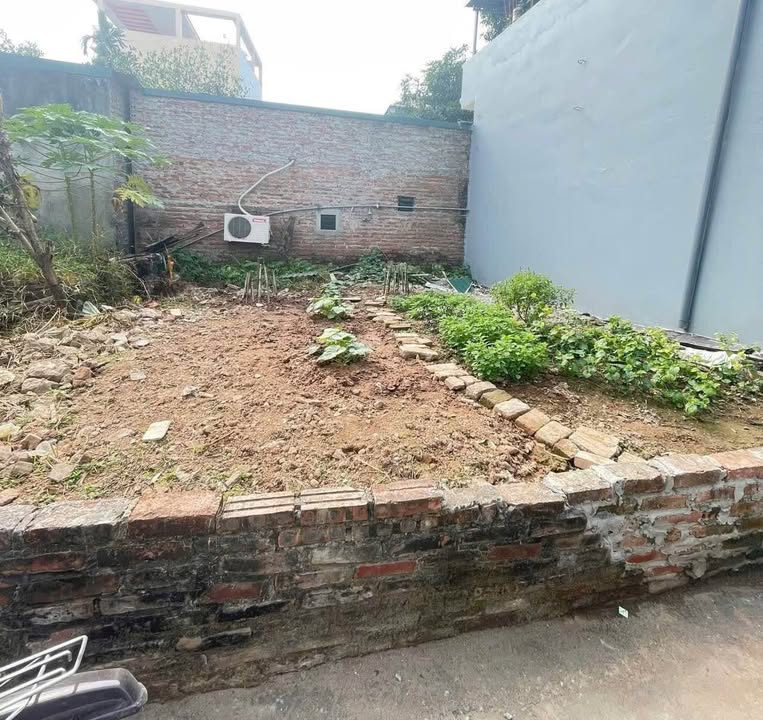 Nhà bán Cổ Bi, Gia Lâm 48m² giá 4 tỷ - Ô tô đỗ cửa, tiện ích đầy đủ!