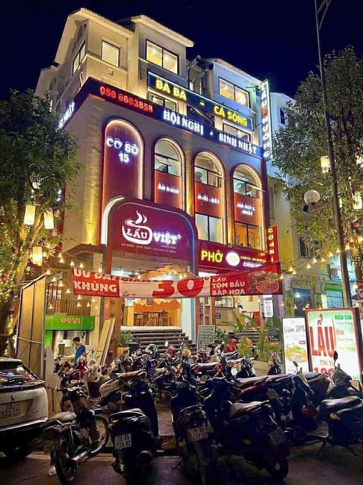 Nhà cho thuê Cốm Vòng - Duy Tân 55m² giá thỏa thuận - Phù hợp mọi mô hình kinh doanh!