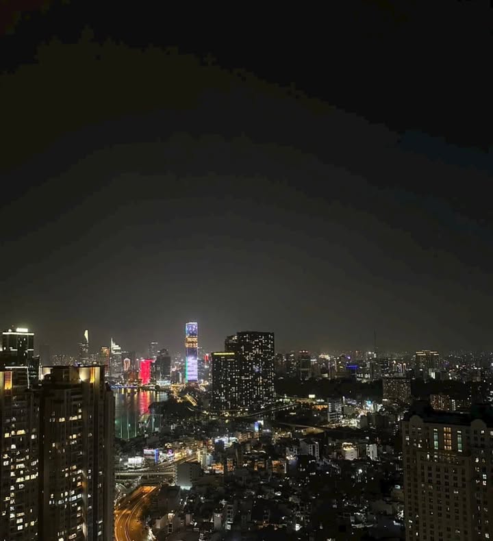 Căn hộ 3PN Vinhomes Central Park Bình Thạnh 111m² giá 15 tỷ - Sẵn sàng vào ở ngay!