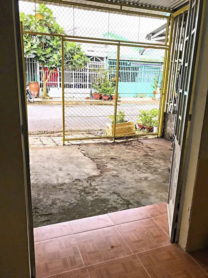 Nhà bán KDC Lê Thìn, P10 Sóc Trăng 72m² giá chỉ 400 triệu - Cơ hội đầu tư tuyệt vời!