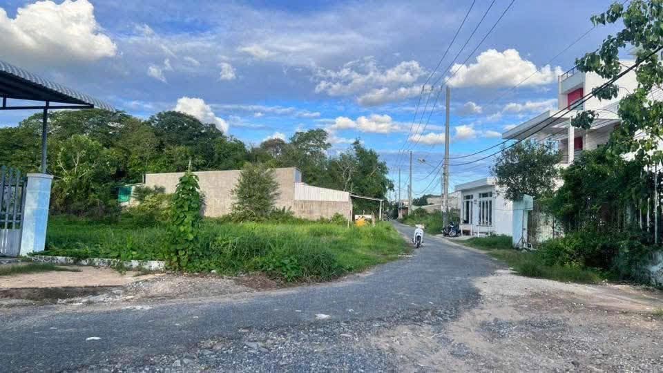 Đất nở hậu chữ L đường Vành đai 2, phường 3, TP Sóc Trăng, 200m² - Vị trí phong thủy tốt!