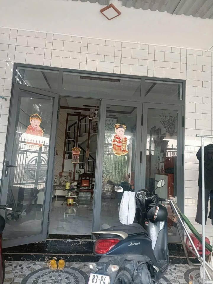 Nhà riêng Lê Hồng Phong, Sóc Trăng 103m² giá 1.75 tỷ - Hẻm ô tô vào tận nơi!