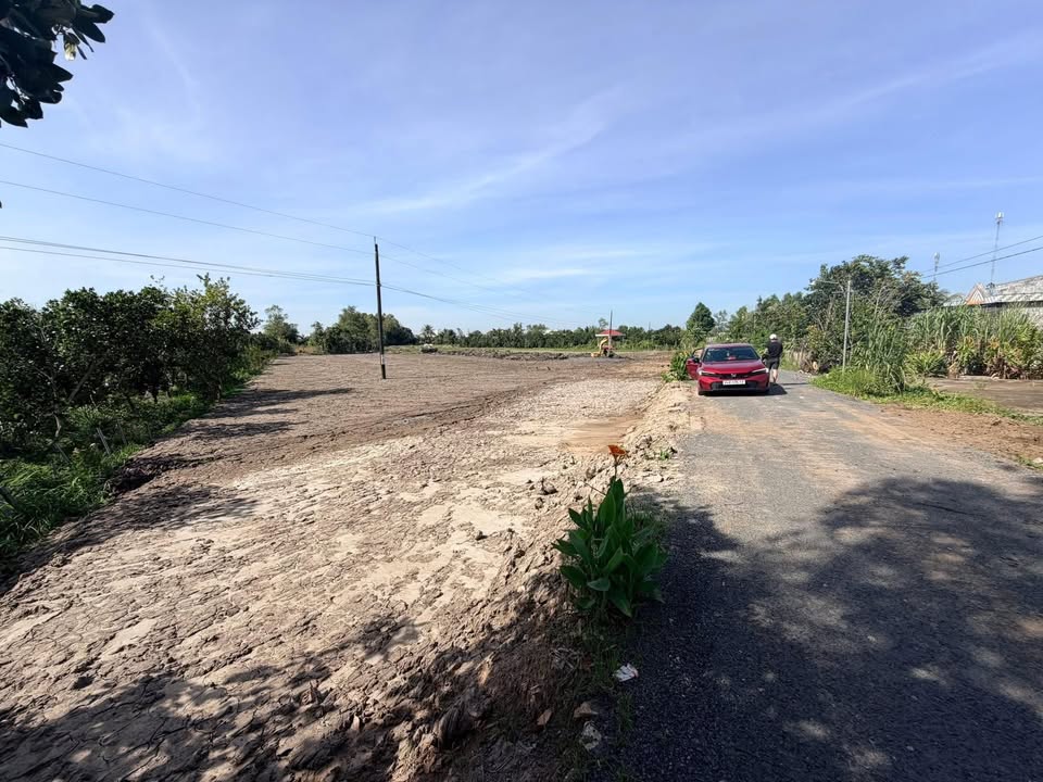 Đất nền xã Mỹ Thuận, Vĩnh Long 300m² giá chỉ 400 triệu - Cơ hội đầu tư tuyệt vời!